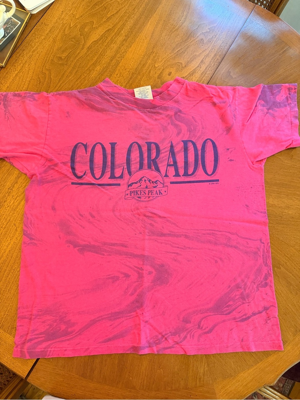 Vintage 1991 Hot Pink Colorado Pikes Peak Graphic Tee